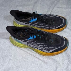 HOKA Men’s Speedgoat 5 running shoes size 11